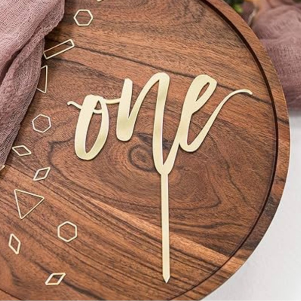 LS Designs “One” Gold Mirror Cake Topper – First Birthday – New in package
